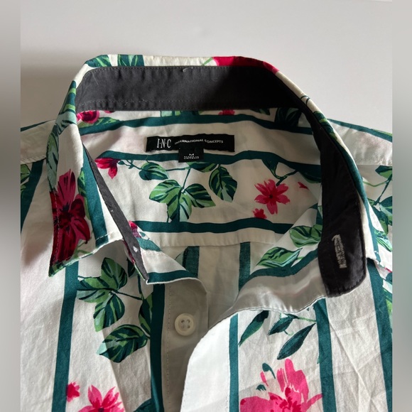 Men’s INC Brand Short Sleeved Button Down - Size Medium Hawaiian Shirt - Picture 3 of 4